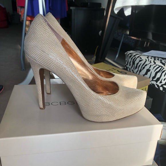 BCBGeneration Shoes - BCBG Nude Pumps